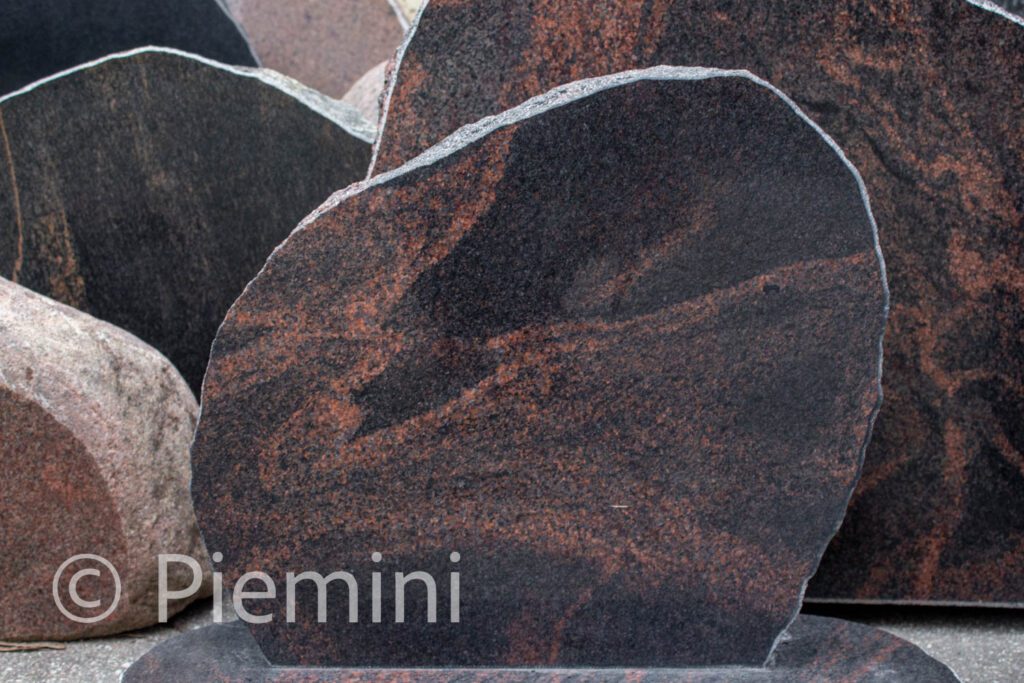 Kapu piemineklis bruns granits 33
