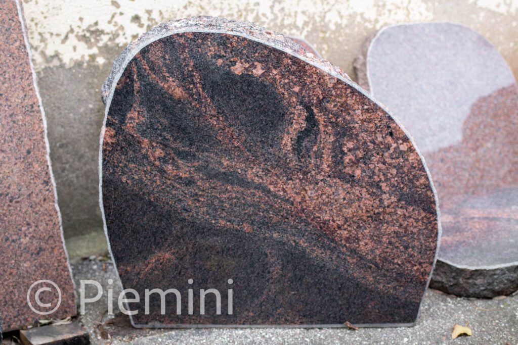 Kapu piemineklis bruns granits 26